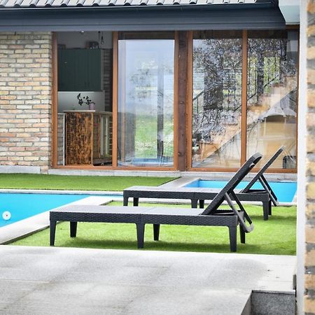 City Escape Luxury Villa Zuce Eksteriør bilde
