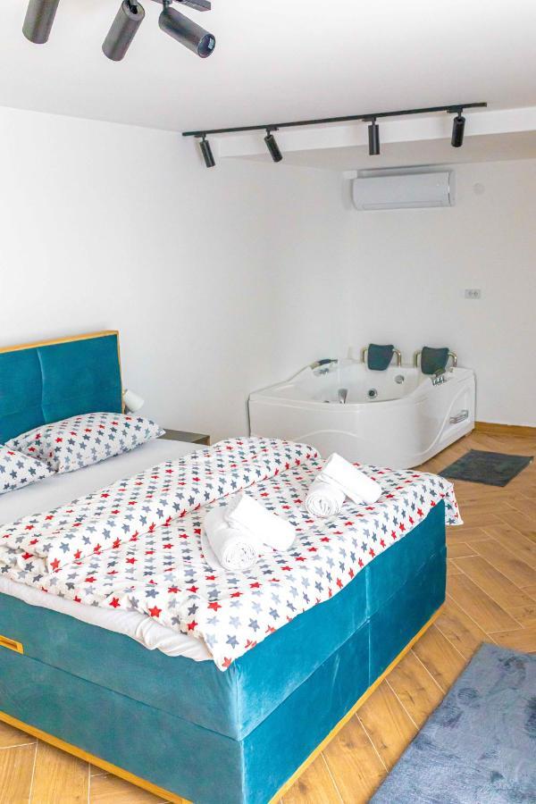 City Escape Luxury Villa Zuce Eksteriør bilde
