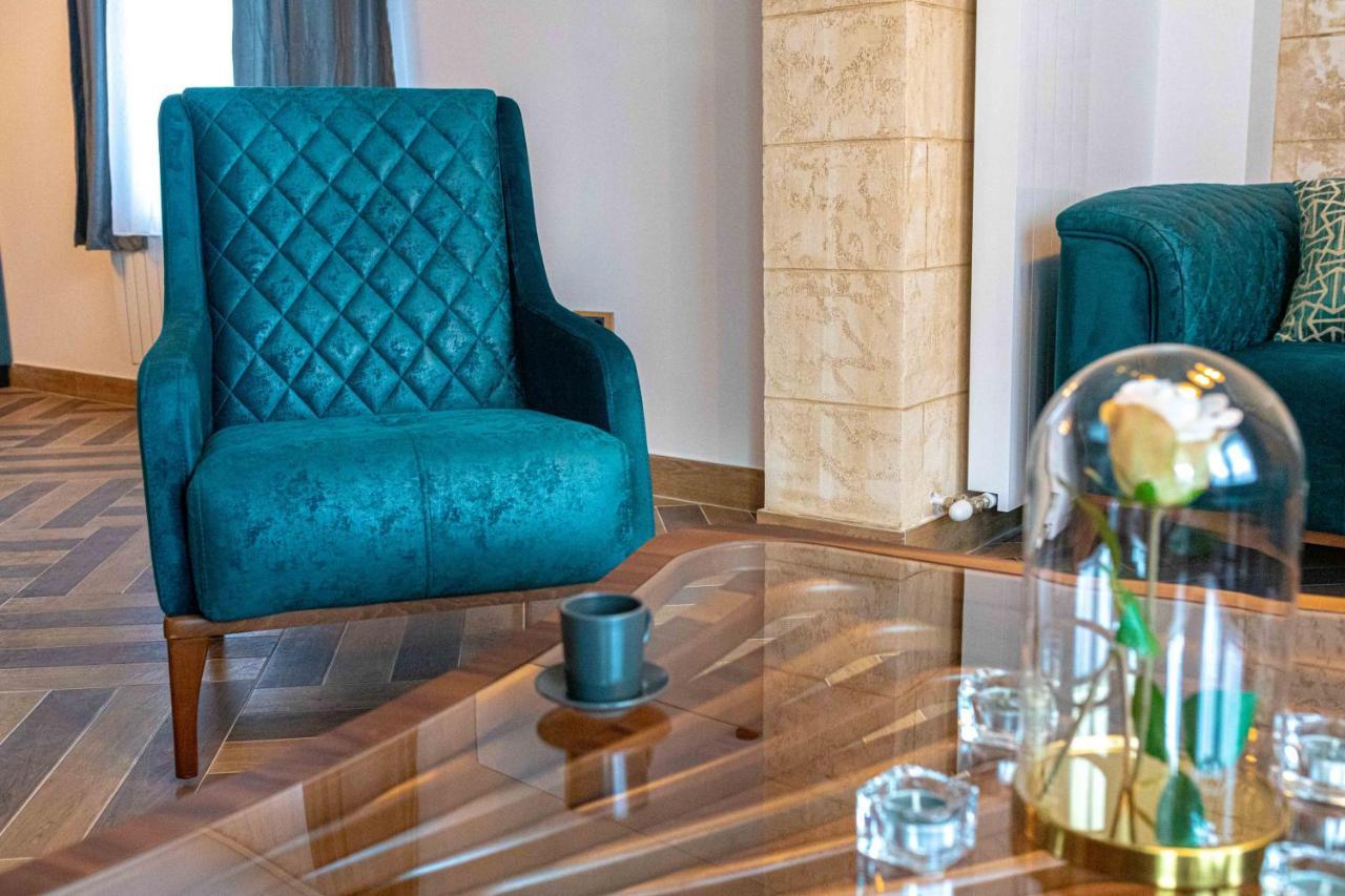 City Escape Luxury Villa Zuce Eksteriør bilde