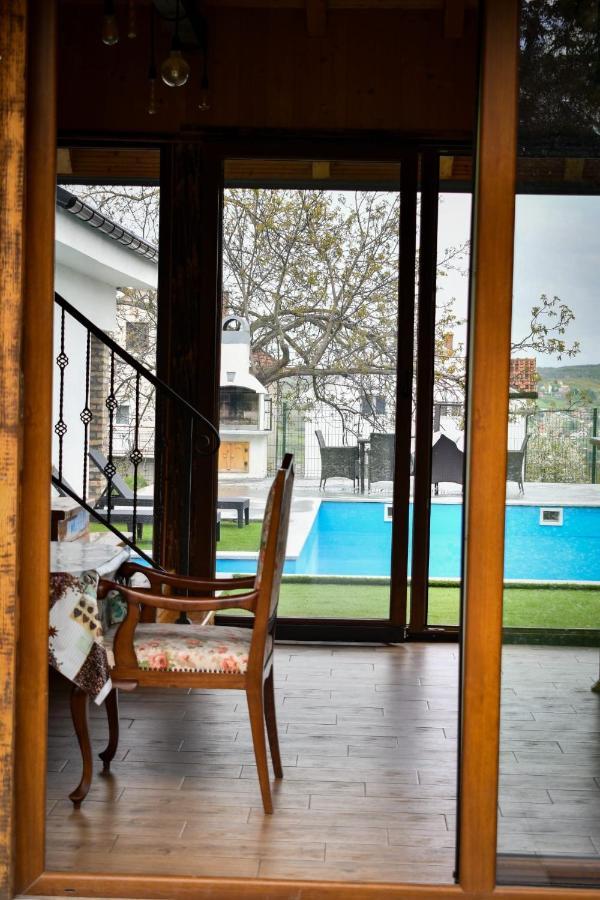City Escape Luxury Villa Zuce Eksteriør bilde