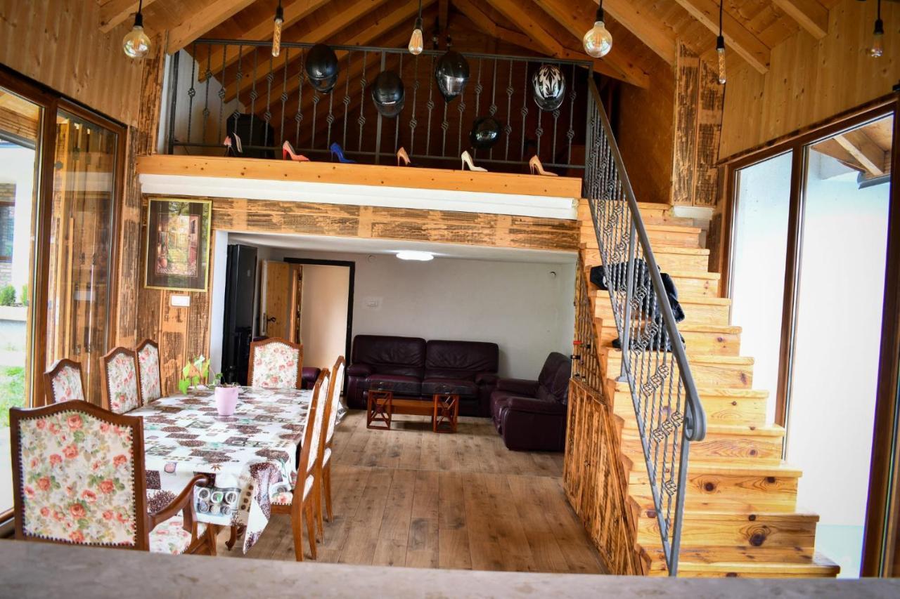 City Escape Luxury Villa Zuce Eksteriør bilde