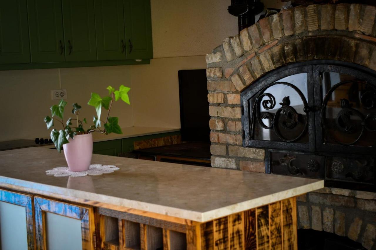 City Escape Luxury Villa Zuce Eksteriør bilde