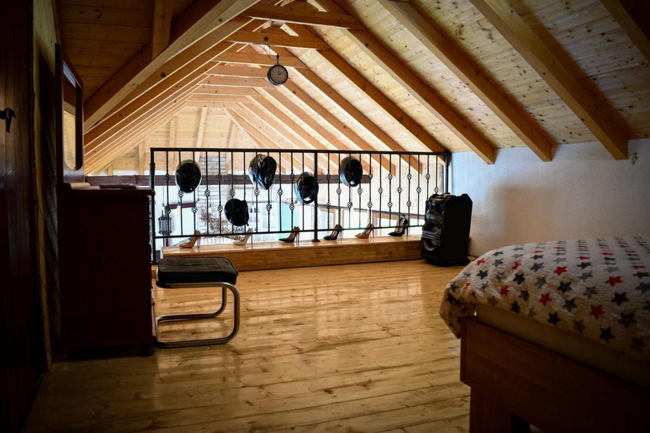 City Escape Luxury Villa Zuce Eksteriør bilde